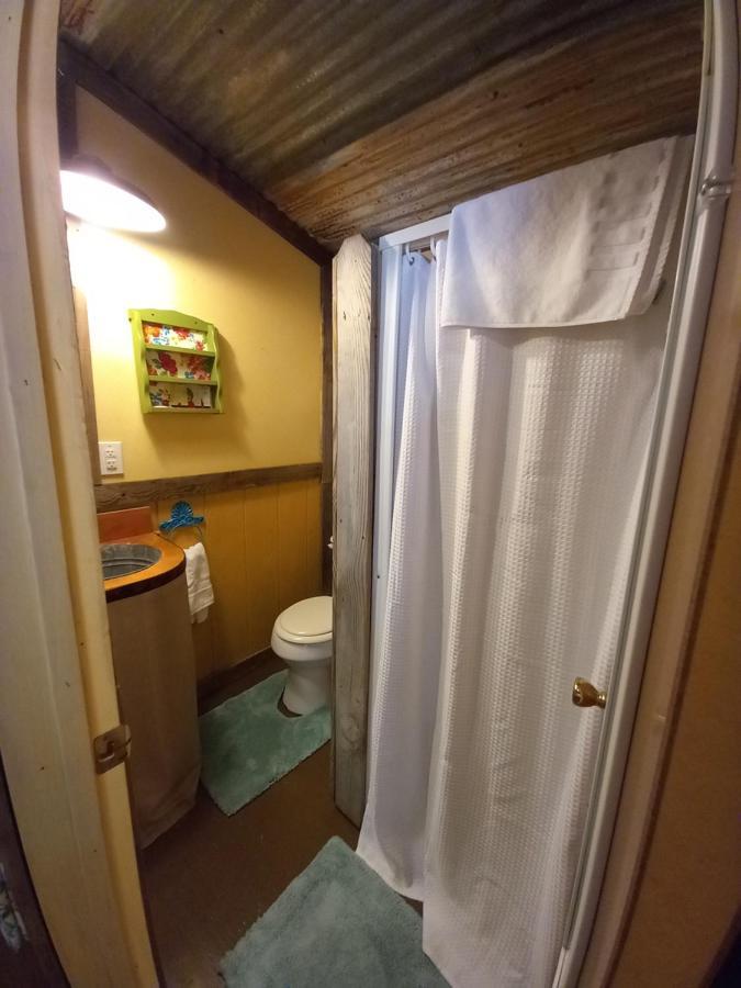 Acorn Hideaways Canton Charming Pioneer Suite 1890'S General Store Esterno foto