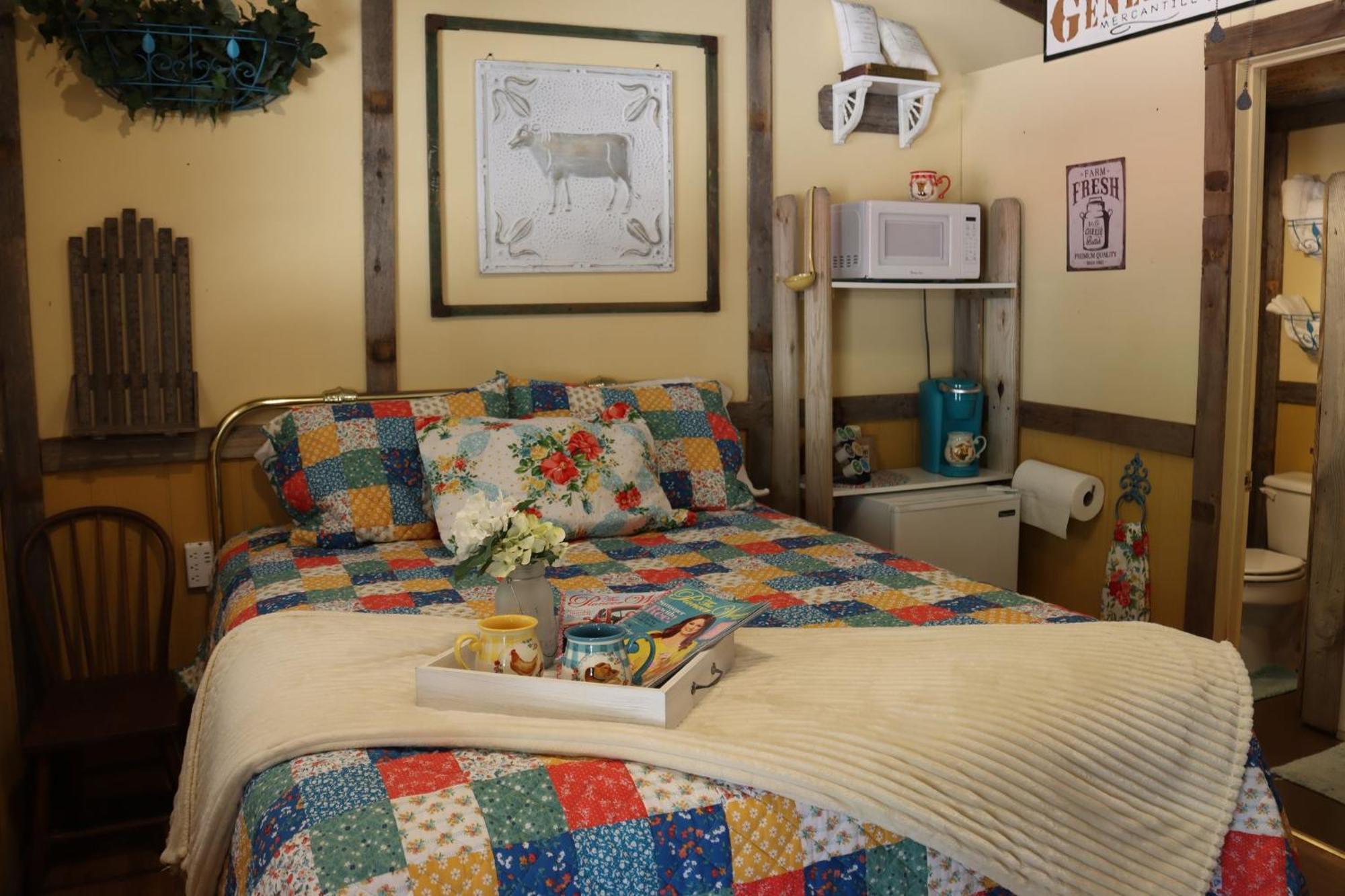 Acorn Hideaways Canton Charming Pioneer Suite 1890'S General Store Esterno foto