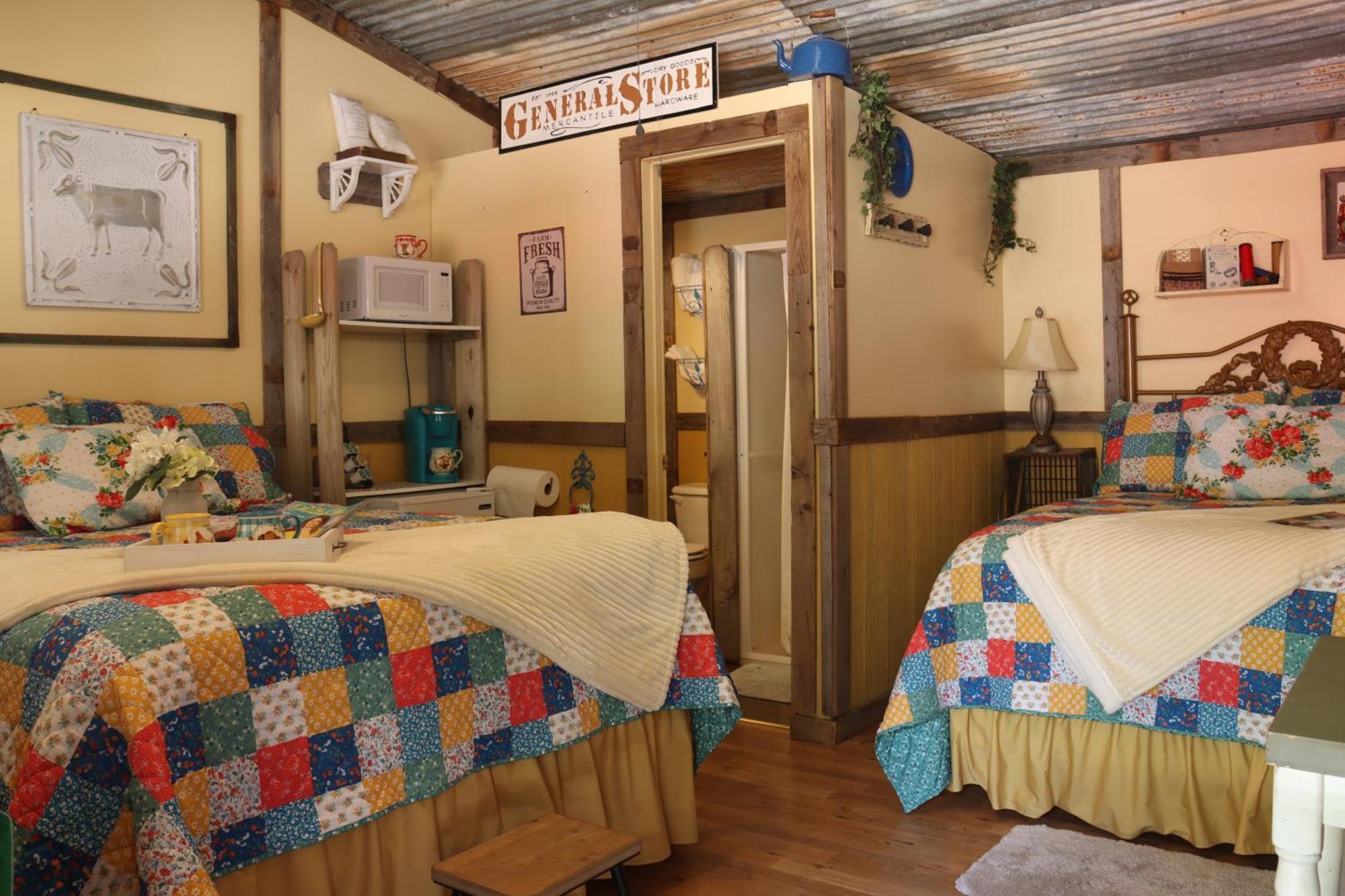 Acorn Hideaways Canton Charming Pioneer Suite 1890'S General Store Esterno foto