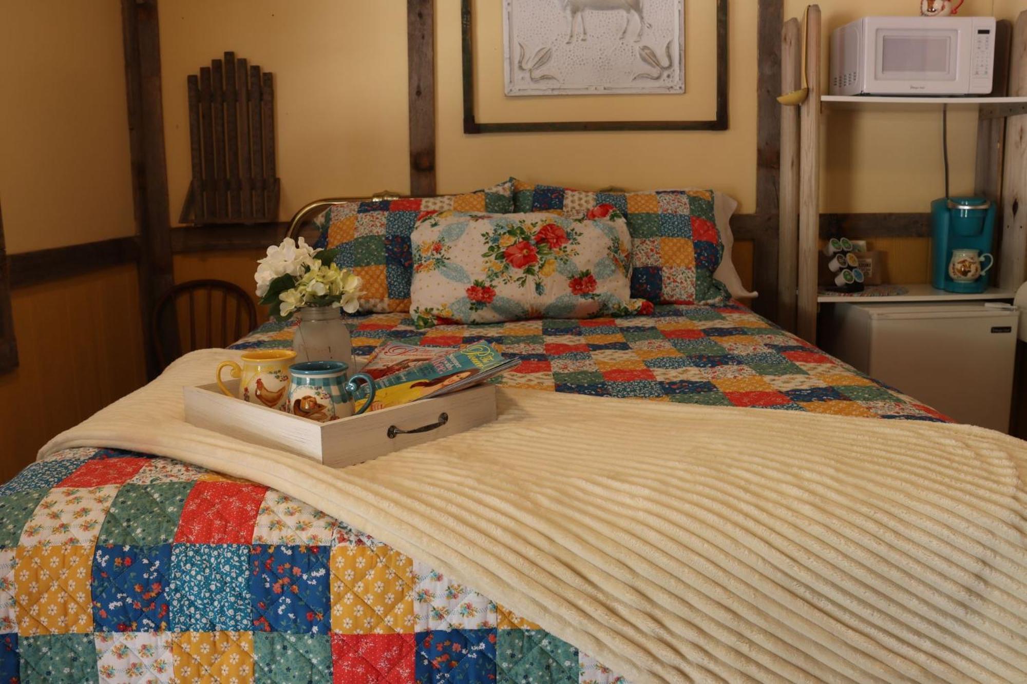 Acorn Hideaways Canton Charming Pioneer Suite 1890'S General Store Esterno foto